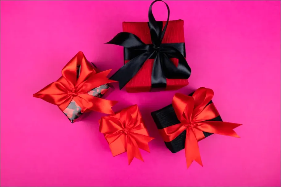 Detail Gift Box With Ribbon Number 14