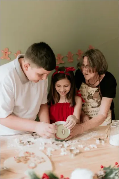 Detail Grandparents With Grandchildren Baking Together Number 10