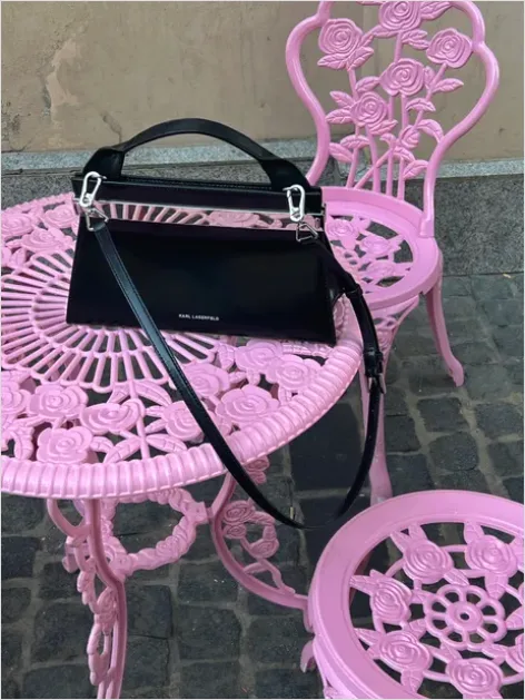 Detail Handbag On Chair Aesthetic Number 3