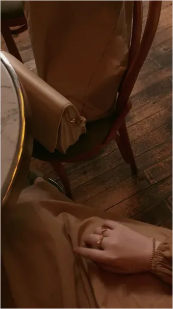 Detail Handbag On Chair Aesthetic Number 6