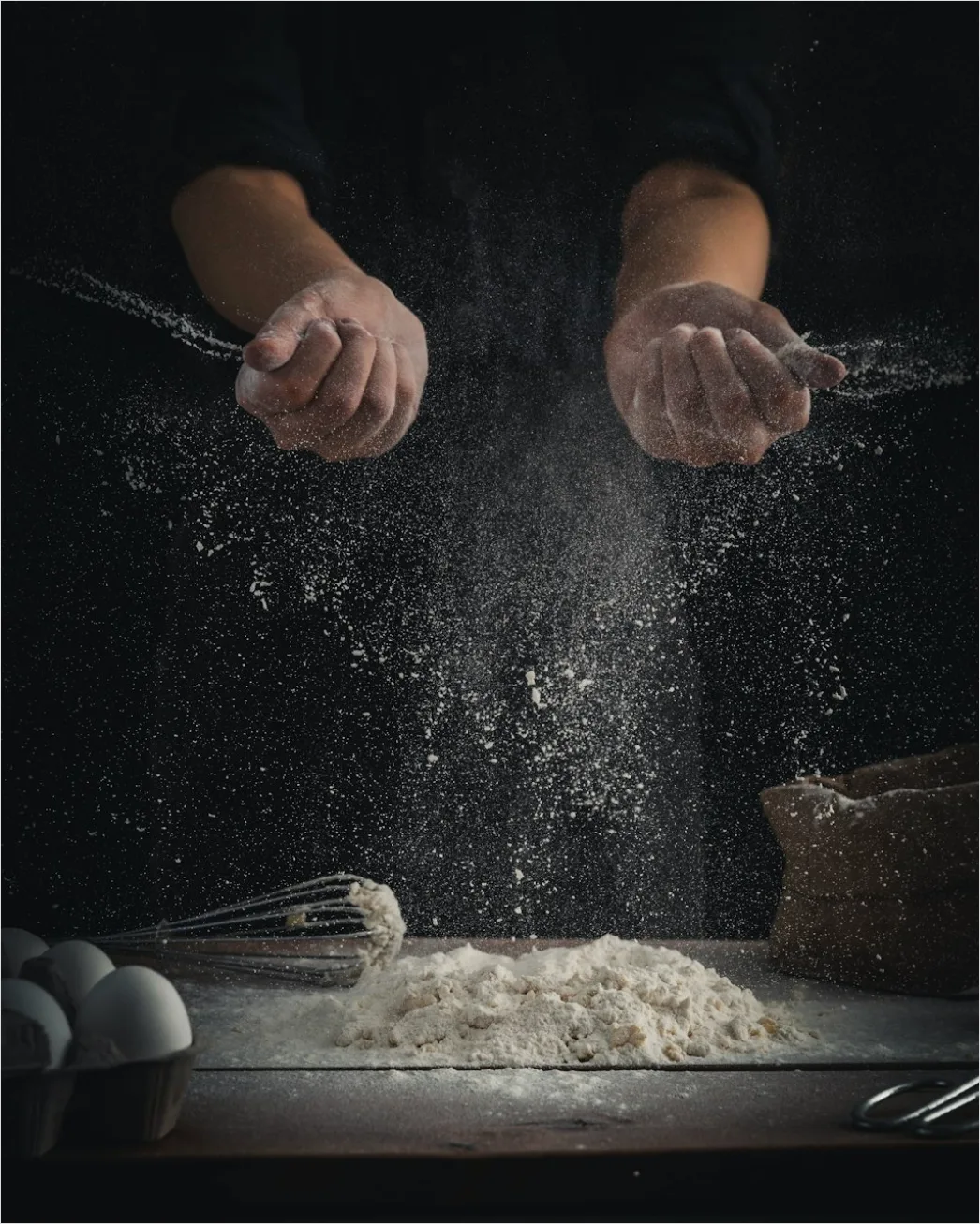 Hands Kneading Dough Flour Dust Close Up F3fc