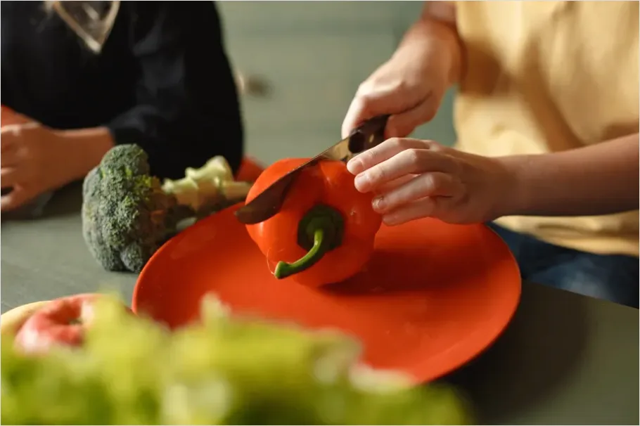Detail Healthy Family Meal Prep Cutting Vegetables Number 2