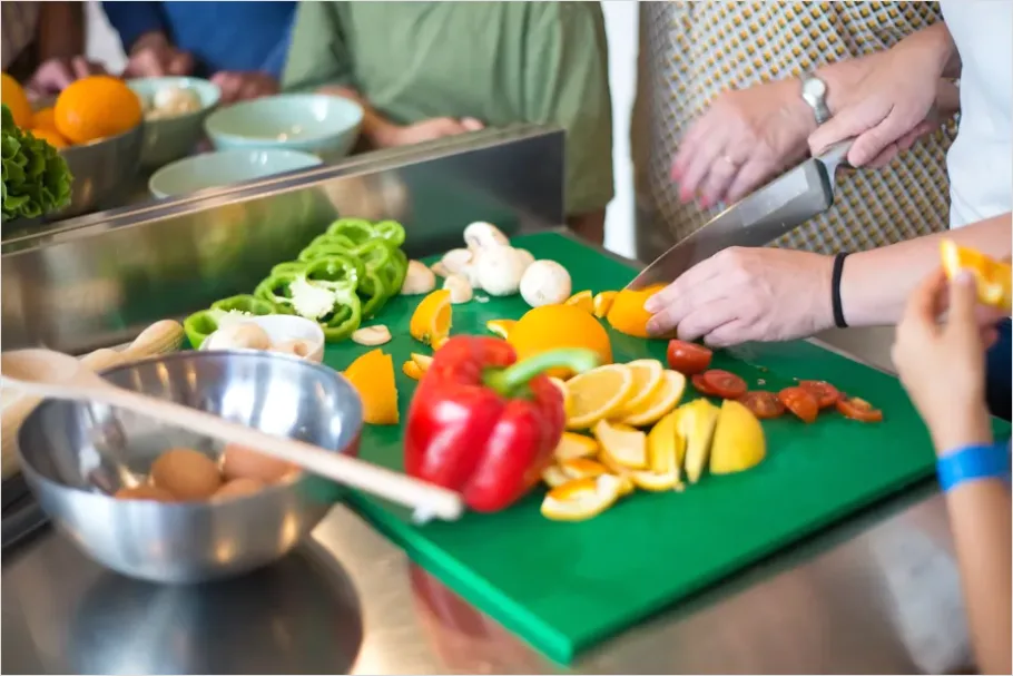 Detail Healthy Family Meal Prep Cutting Vegetables Number 3