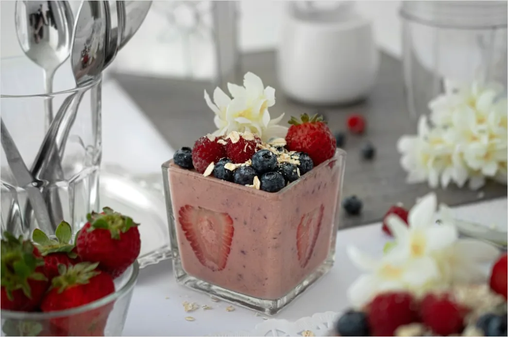 Detail High Protein Snack Yogurt Berries Number 2
