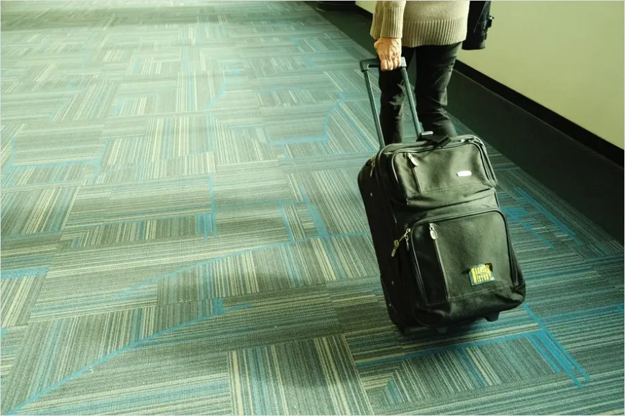 Detail Holiday Travel Airport With Suitcase Number 2