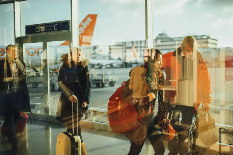 Detail Holiday Travel Airport With Suitcase Number 11