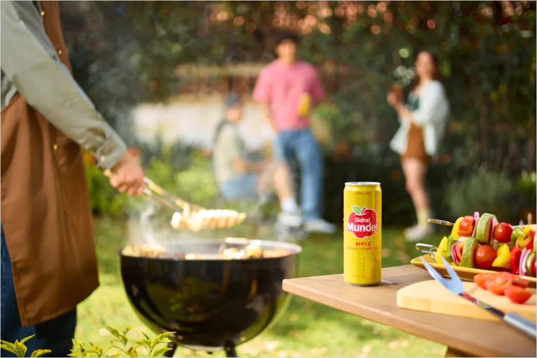 Detail Hot Dogs On Grill Backyard Party Number 12