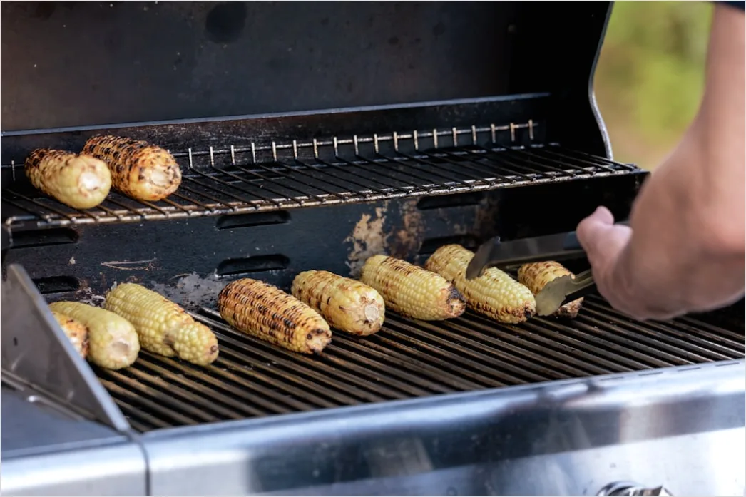 Detail Hot Dogs On Grill Backyard Party Number 15