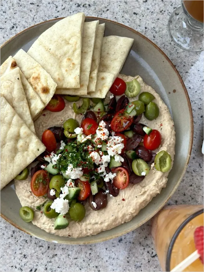 Detail Hummus Plate Pita Veggies Top View Number 8