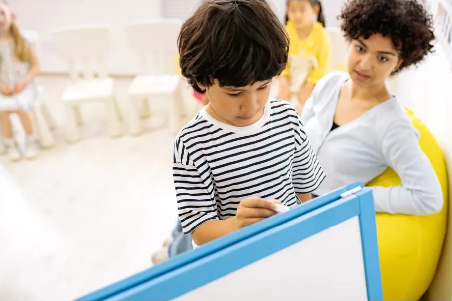 Detail Inclusive Classroom Diverse Kids Learning Together Number 11