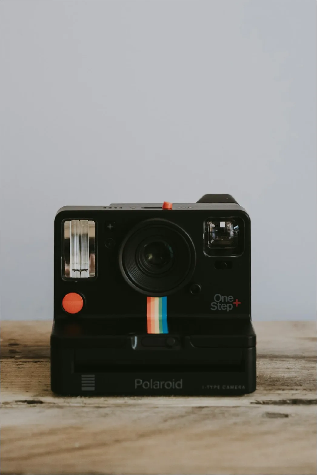 Detail Instant Camera With Film Number 14