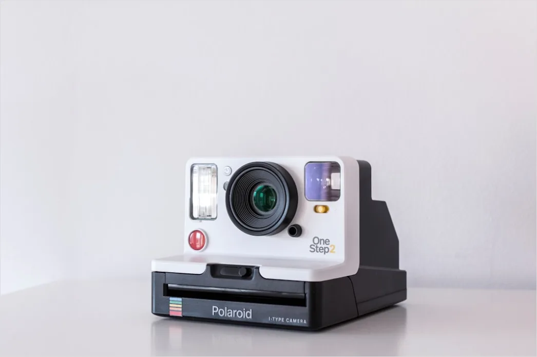 Detail Instant Camera With Film Number 5