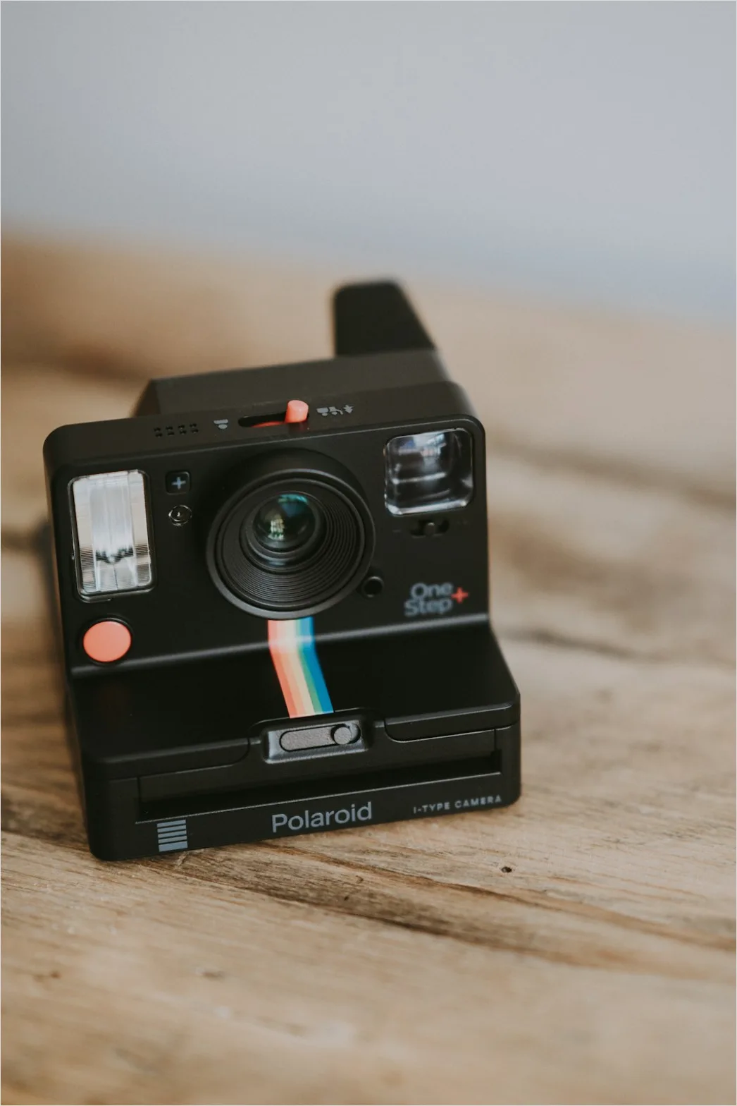 Detail Instant Camera With Film Number 10