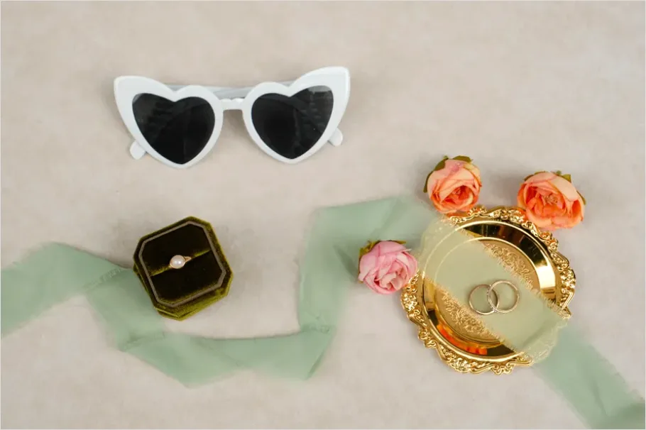 Detail Jewelry Box Open Flat Lay Number 15
