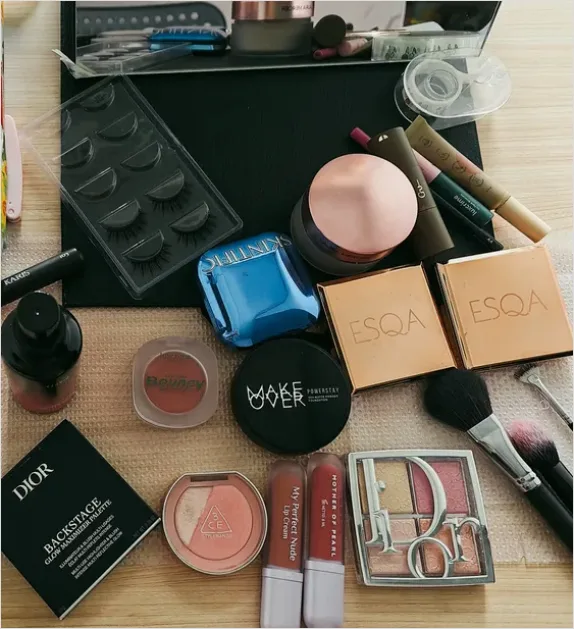 Detail Makeup Bag Essentials Flat Lay Number 12