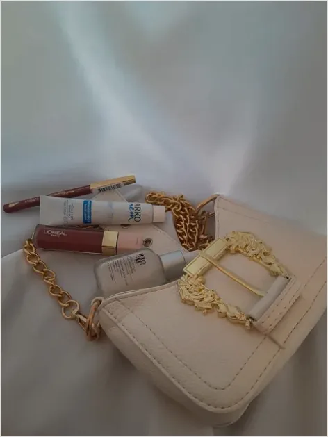 Detail Makeup Bag Essentials Flat Lay Number 15