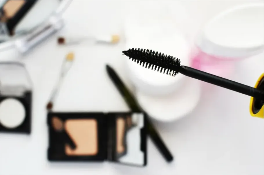 Detail Makeup Bag Essentials Flat Lay Number 8