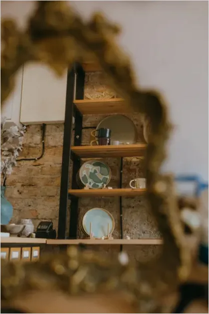 Detail Mirror And Decor Shelf Number 12