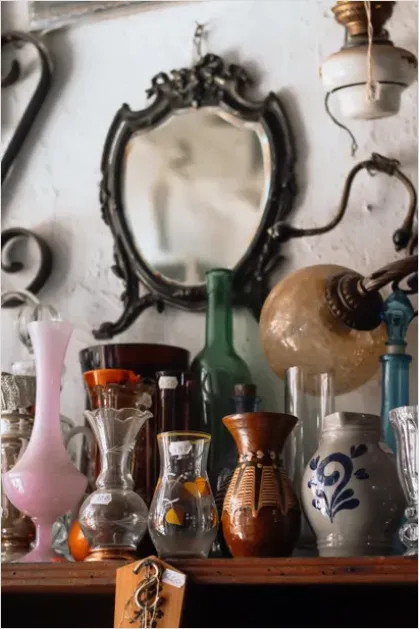 Detail Mirror And Decor Shelf Number 5