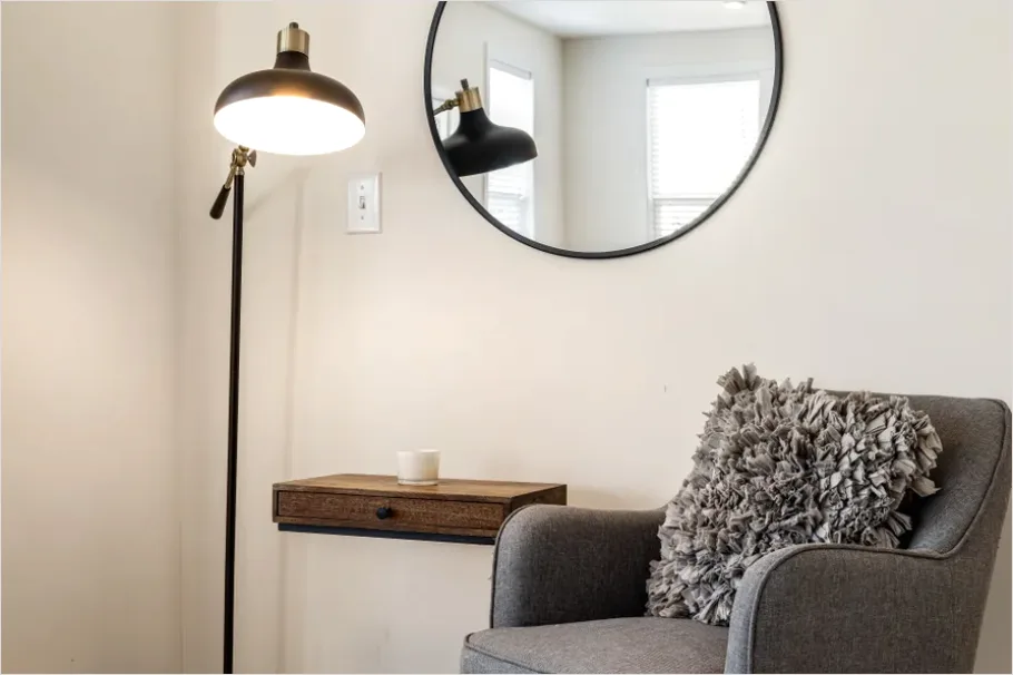 Detail Mirror And Decor Shelf Number 6