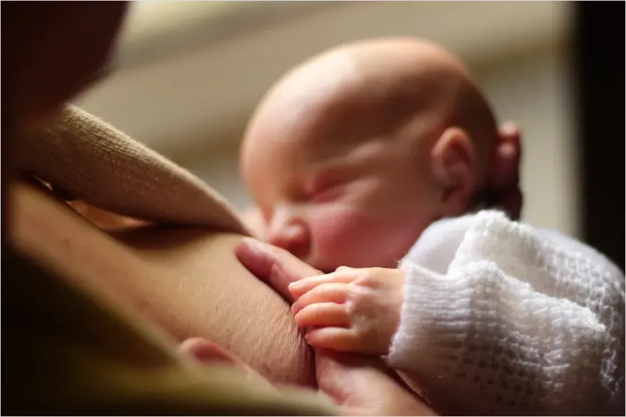 Detail Mother Breastfeeding Intimate Natural Moment Number 6