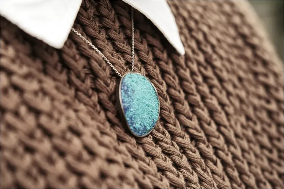 Detail Necklace Pendant Close Up Number 9
