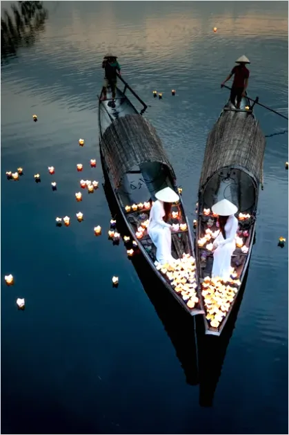 Detail Obon Lanterns River Night Reflection Number 4