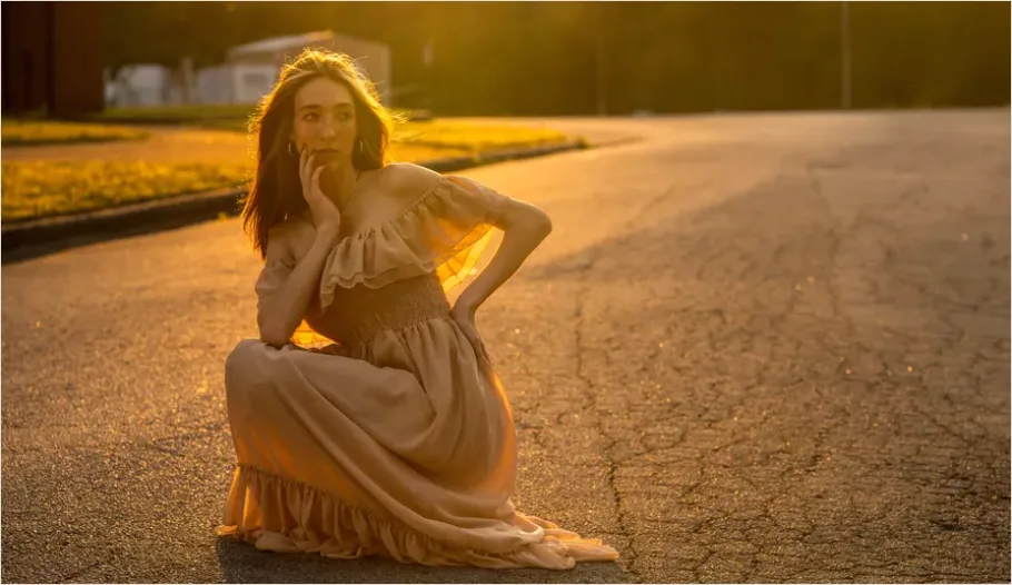 Detail Outdoor Portrait Golden Hour Sunlight Number 2