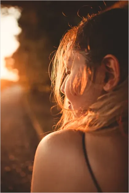 Detail Outdoor Portrait Golden Hour Sunlight Number 5