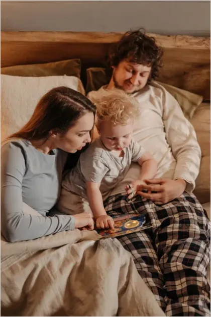 Detail Parents Reading Bedtime Story Cozy Bedroom Number 4