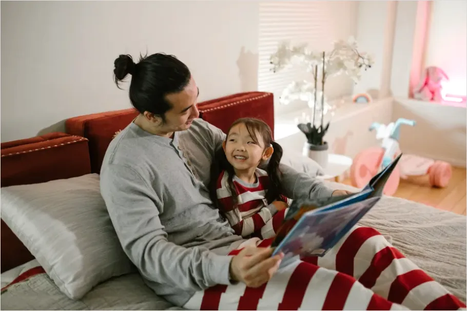 Detail Parents Reading Bedtime Story Cozy Bedroom Number 5