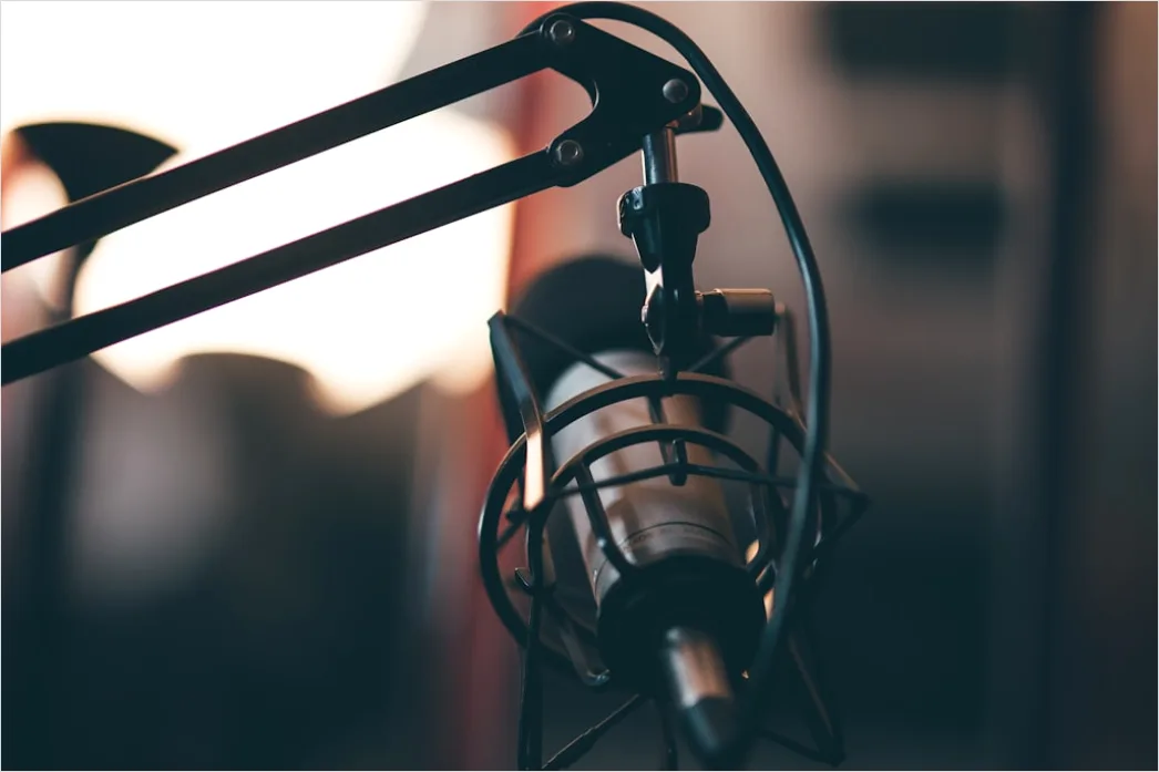 Detail Podcast Microphone With Headphones Number 12