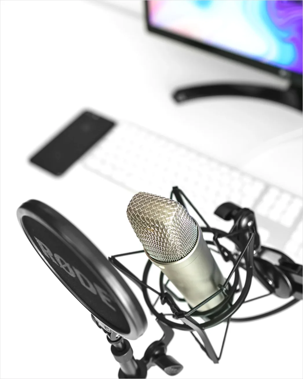 Detail Podcast Microphone With Headphones Number 13