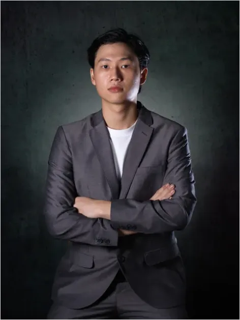 Detail Professional Headshot Business Man Suit Number 10