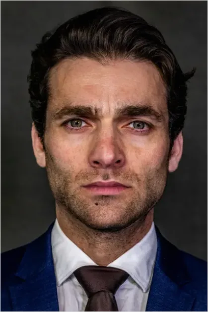 Detail Professional Headshot Business Man Suit Number 11