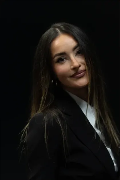 Detail Professional Headshot Business Woman Smiling Number 7
