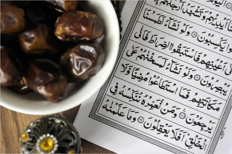 Detail Ramadan Iftar Meal Dates Water Close Up Number 11