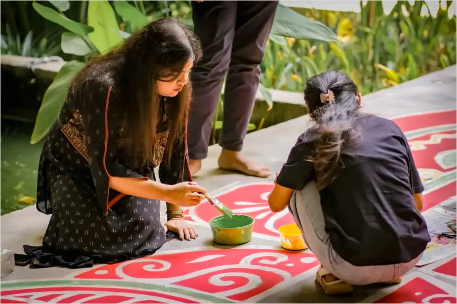 Detail Rangoli Colorful Pattern Floor Decoration Number 12