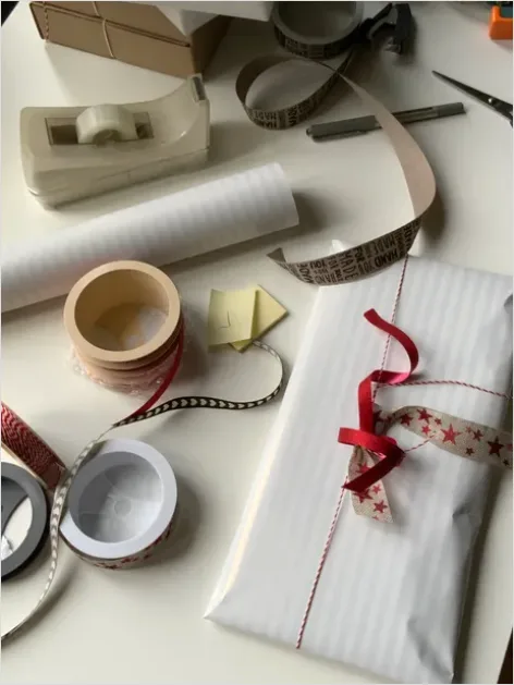 Detail Scissors And Tape Dispenser Number 6