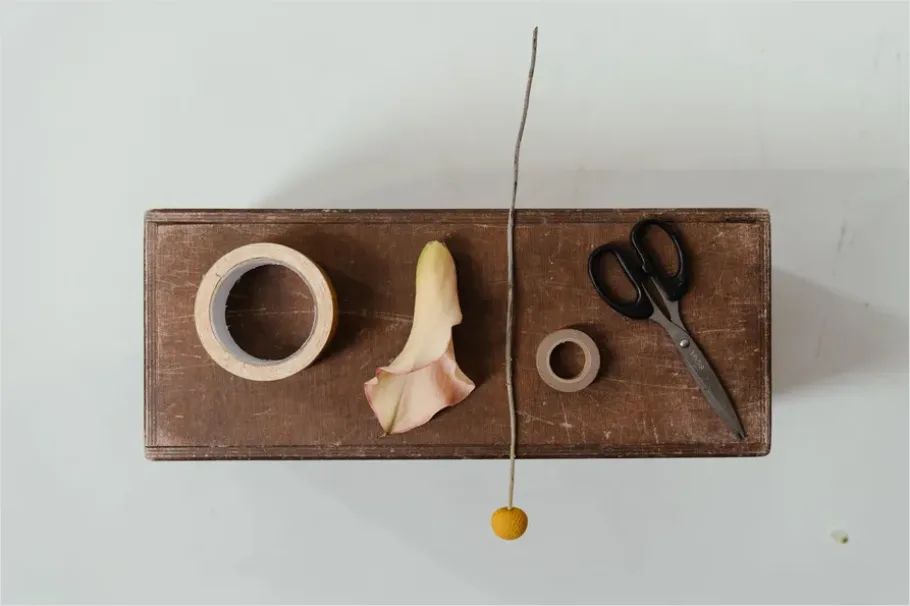 Detail Scissors And Tape Dispenser Number 9