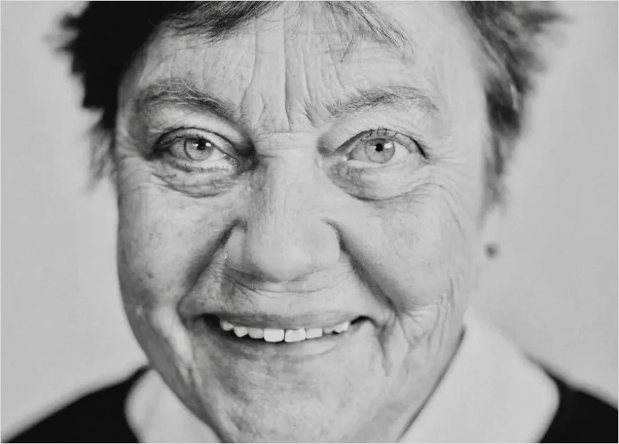 Detail Senior Woman Portrait Smiling Wrinkles Number 6