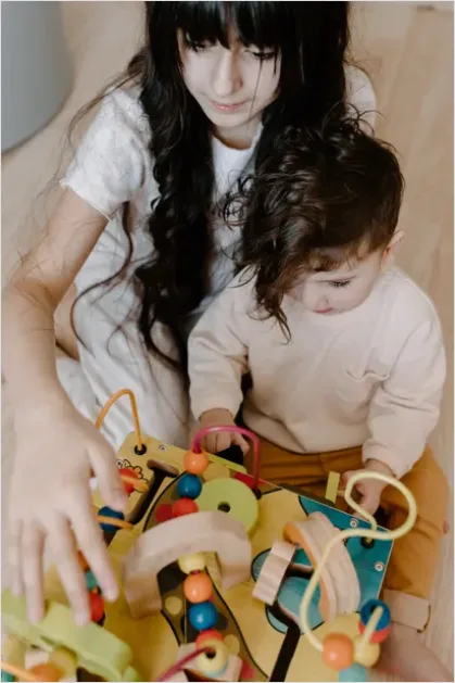 Detail Siblings Playing Together Floor Toys Number 11