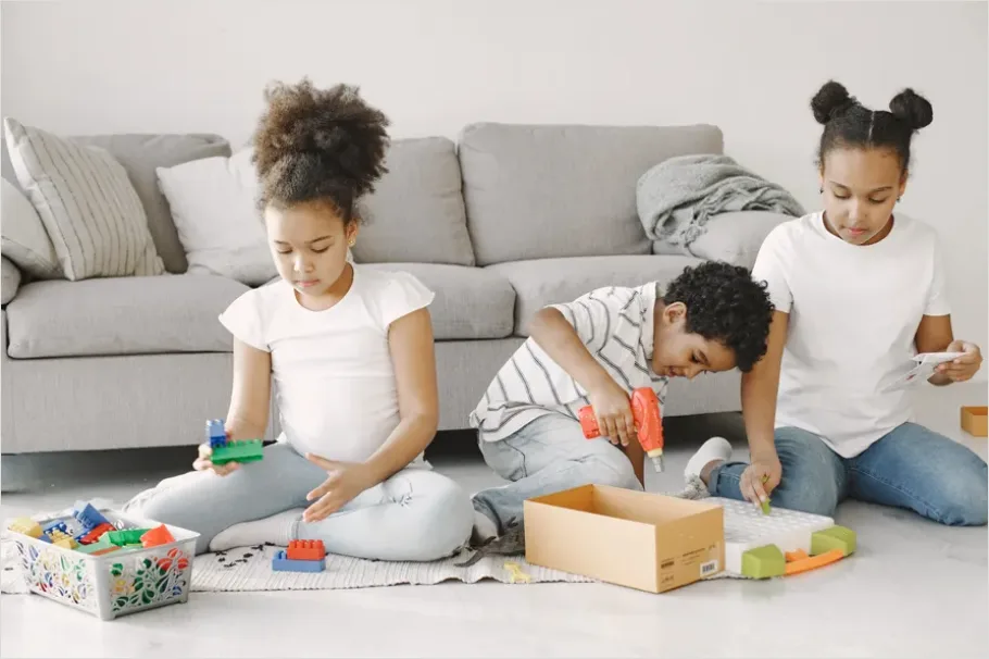 Detail Siblings Playing Together Floor Toys Number 6