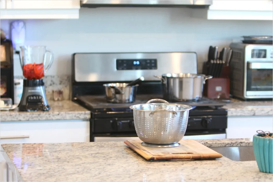 Detail Smart Home Speaker On Counter Number 6