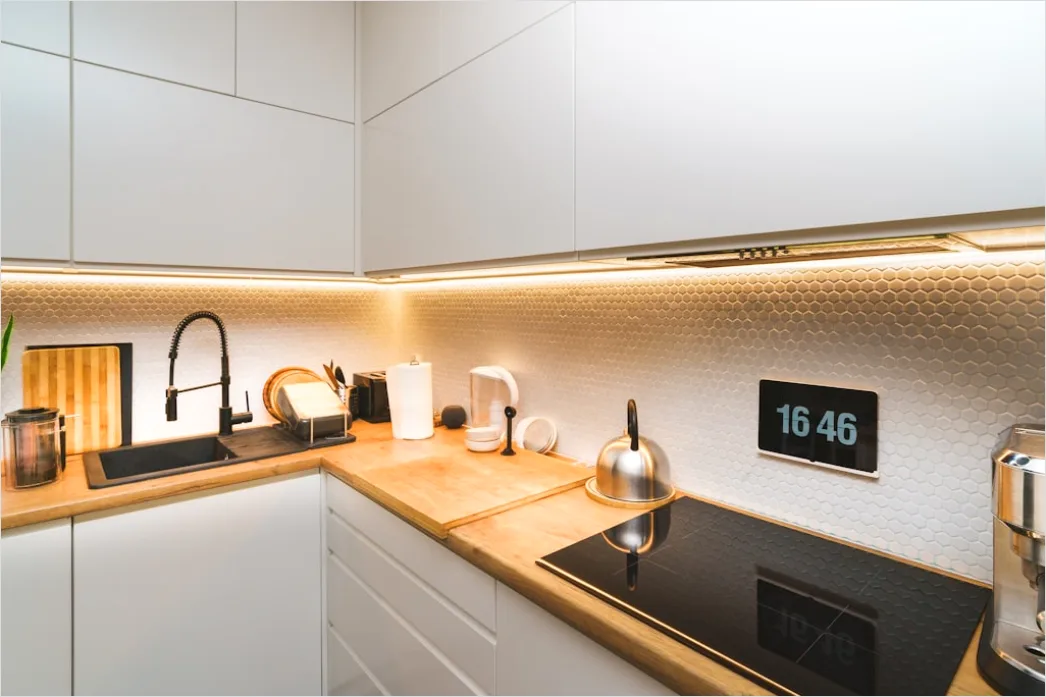 Detail Smart Home Speaker On Counter Number 8