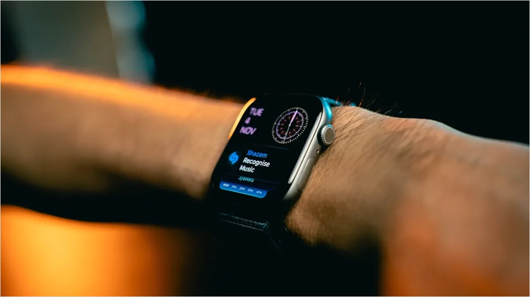 Detail Smartwatch On Wrist Close Up Number 10