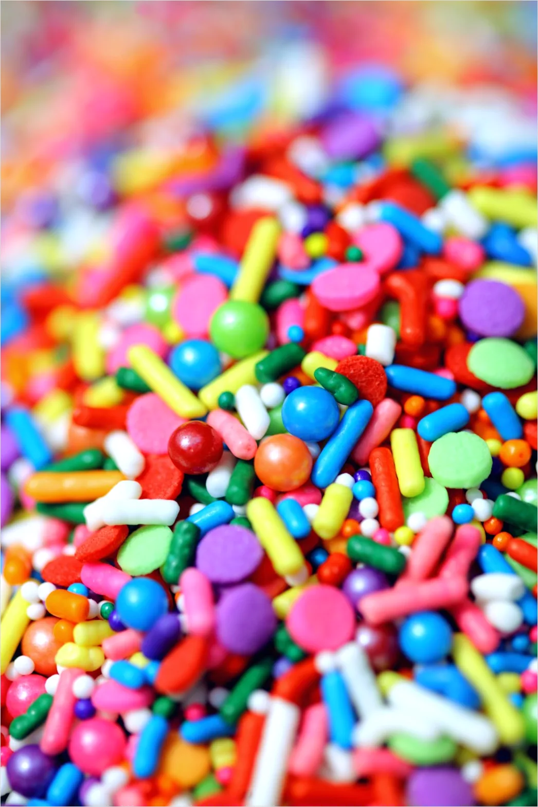 Detail Sprinkles And Frosting Colorful Baking Scene Number 6