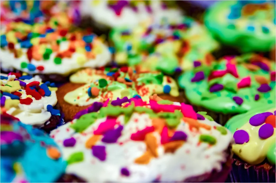 Detail Sprinkles And Frosting Colorful Baking Scene Number 8