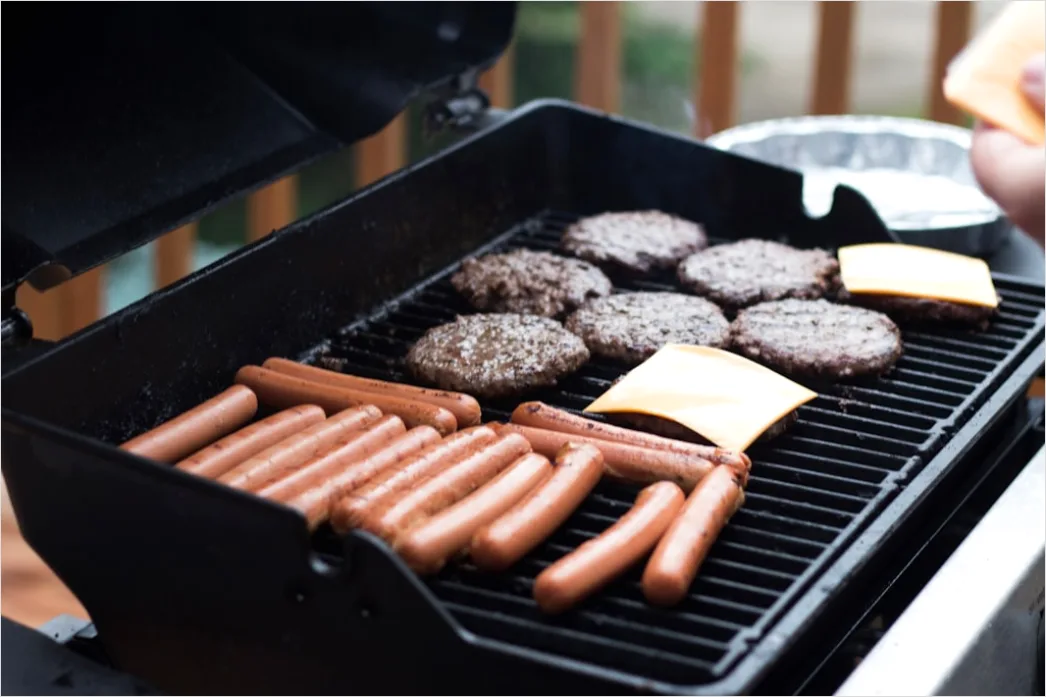 Detail Summer Bbq Grill Smoke Burger Flip Number 4