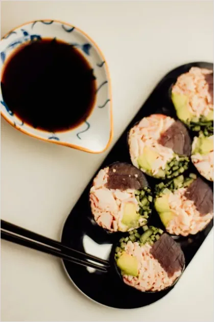 Sushi Rolls On Plate Soy Sauce 0527